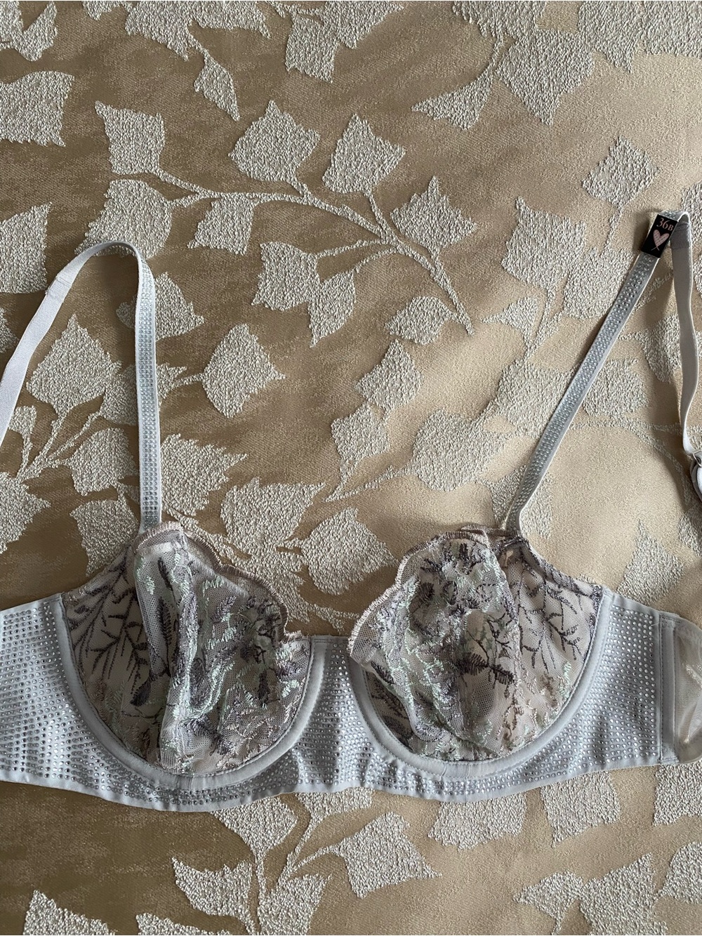 Victoria’s Secret dream angels unlined bling bra 36b